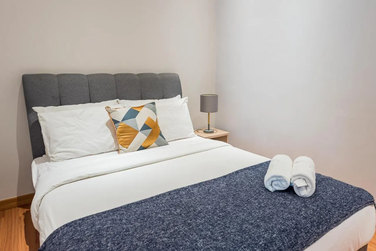 Starlight Penthouse 6-12Pax, 600M To Pavilion Kl By Verano Kuala Lumpur